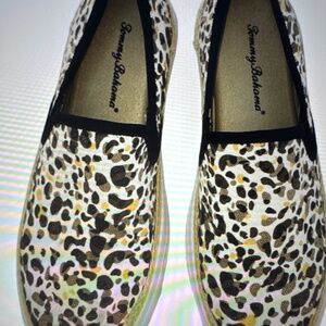 Tommy Bahama Animal Print Slip On Shows. Womens Size 7.5